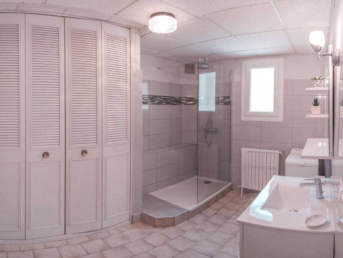 Meuble Tourisme 4*, Les Pieds Dans L'Eau, Villa Las Palmeras 라론드레모레 외부 사진
