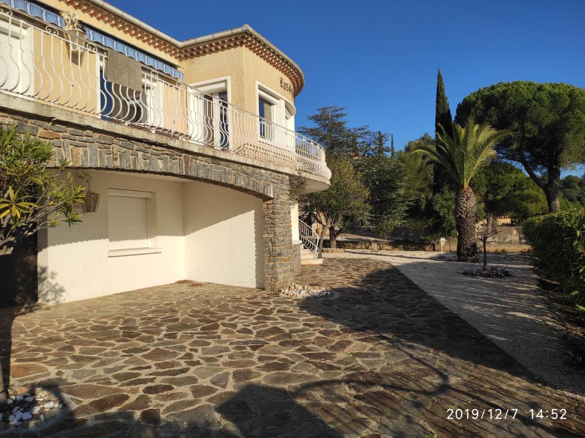 Meuble Tourisme 4*, Les Pieds Dans L'Eau, Villa Las Palmeras 라론드레모레 외부 사진